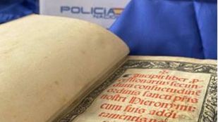 Recuperado un misal cantoral del siglo XVI extraviado en un parking de la capital