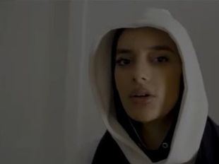 Detenido en Barajas por amenazar de muerte a la rapera Miss Raisa