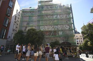 Vandalizan con graffitis los murales de Puerta Cerrada