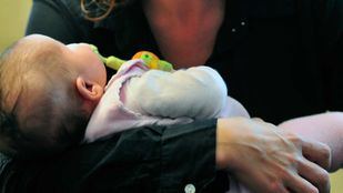 La Comunidad aumenta en 11'5 millones las ayudas a la maternidad