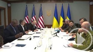 EEUU califica de "crimen de guerra" la fosa común hallada con 440 cuerpos en Izium