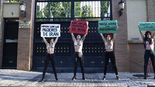 Femen, ante la Embajada de Irán: "Mahsa Amini fue asesinada"