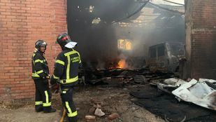 Extinguido un incendio en una nave de la Cañada Real