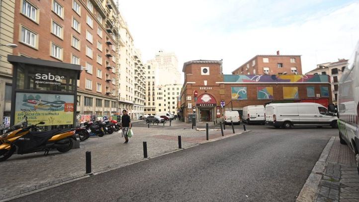 Entorno de la plaza de los Mostenses, junto al mercado.