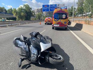 Herido un motorista al colisionar con un coche en la M-607