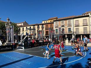 El circuito de baloncesto Plaza 3x3 CaixaBank desembarca en Alcalá de Henares