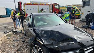 Herido un hombre de 58 años en un accidente múltiple en una gasolinera de la A-1