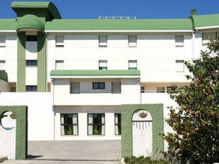 Una trabajadora para 20 dependientes: la denuncia sobre una residencia de Alcorcón