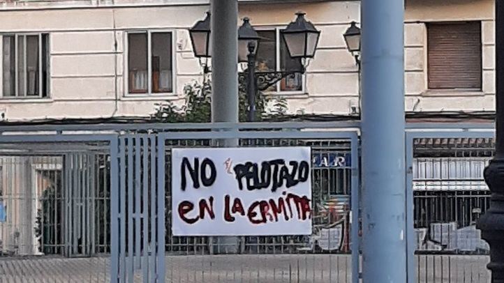 Protesta de los vecinos por el proyecto de la Ermita del Santo
