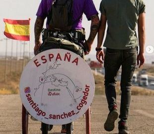 Santiago Sánchez, el madrileño que viaja a pie a Catar, retenido en una prisión iraní
