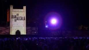 Miles de personas acuden a la primera representación del Don Juan en Alcalá