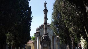 Las curiosidades de los cementerios de la región