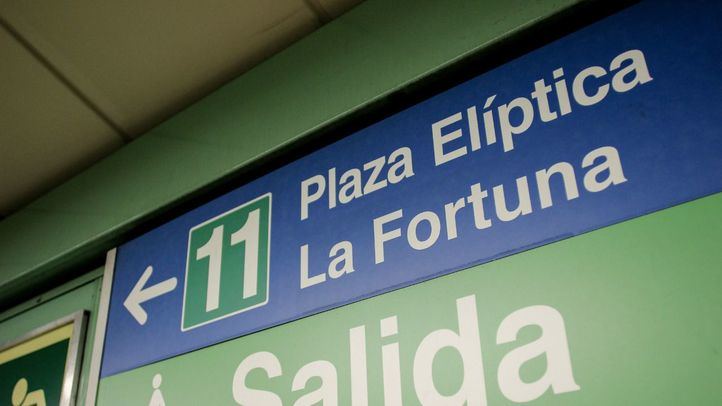 Cartel de la línea 11 de Metro