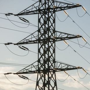 El precio de la luz baja un 9,5 por ciento este sábado