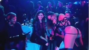 El 'perreo' de Anitta a Ayuso, lo más comentado en la gala de Los 40