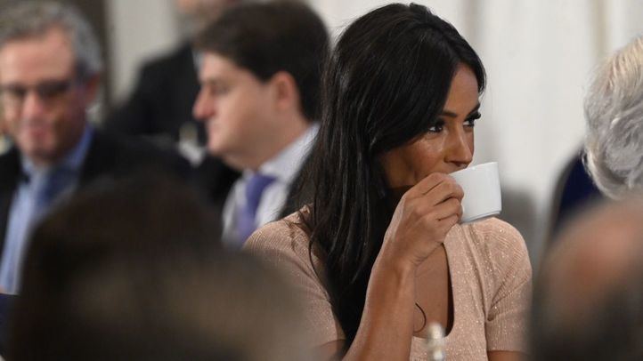 Begoña Villacís en un desayuno de prensa protagonizado por José Luis Martínez-Almeida.