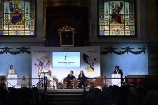 Correos y la RAE rinden homenaje a las Sinsombrero con una lectura de sus cartas