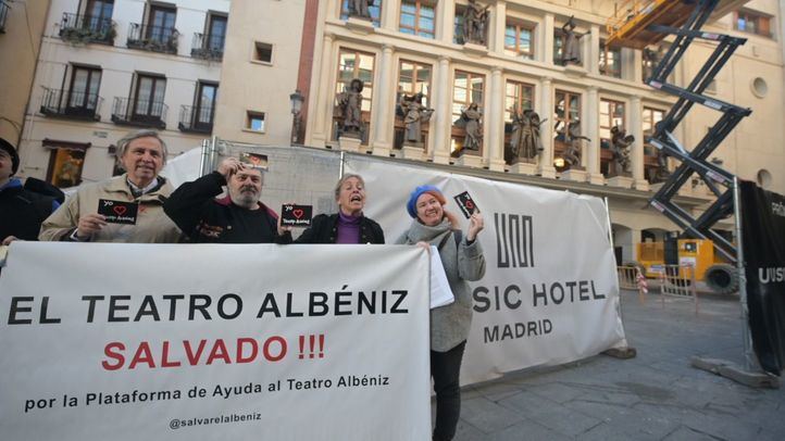 La plataforma de ayuda al Teatro Albéniz han celebrado hoy jueves la próxima reapertura