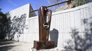 Una escultura en Madrid Río recuerda a las víctimas de los accidentes de tráfico