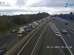 Un accidente provoca retenciones a la entrada de Madrid por la A-6