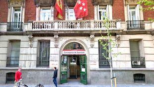 Sanidad y Amyts negocian esta tarde para evitar la huelga de médicos y pediatras