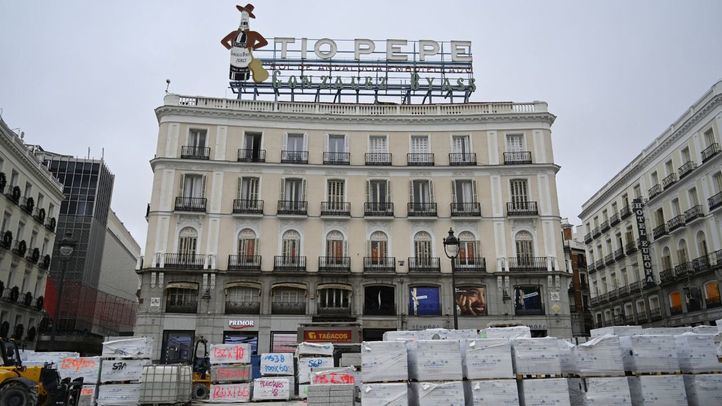 Isabel Díaz Ayuso, José Luis Martínez-Almeida, Paloma García Romero, José Fernández y Enrique López visitan los trabajos de remodelación de la Puerta del Sol y su entorno