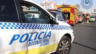 Detenida una pareja por dejar solas a sus dos hijas dentro de un coche para irse de botellón