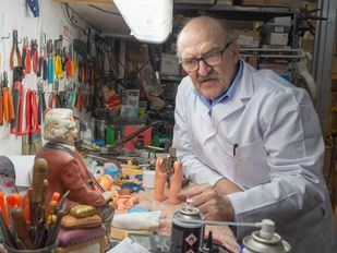 El Hospital del Juguete dice adiós tras más de 50 años