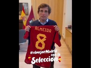 Los concejales populares de Madrid, forofos futboleros con la Selección