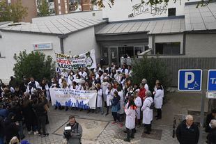 Los médicos vuelven a enseñar músculo: "Vamos a llegar hasta el final"