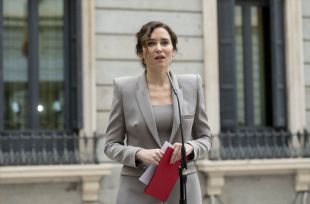 Ayuso advierte sobre "tensiones entre regiones" si no cambia el Gobierno