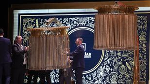 El tercer premio, 45.250, cae íntegro en la calle Alcalá