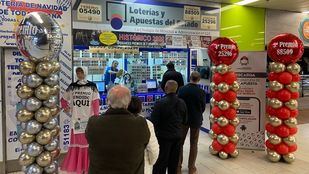 El Intercambiador de Moncloa se llena de décimos escondidos para el Sorteo del Niño