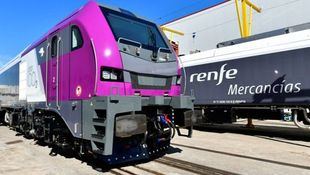 Renfe Mercancías recepciona seis de las 12 locomotoras de gran potencia de Stadler Valencia