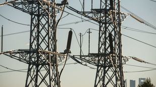 El precio de la luz cae un 80 por ciento