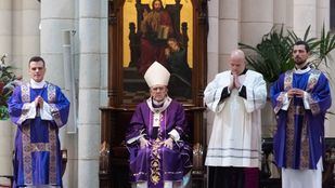 La Almudena acoge una misa funeral por el Papa emérito Benedicto XVI