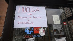 La presidenta culpa a los médicos de "devolver favores políticos" con la huelga