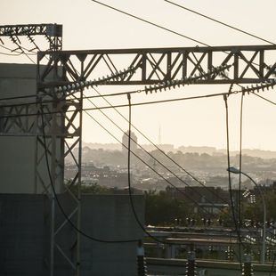 El precio de la luz se desploma este domingo