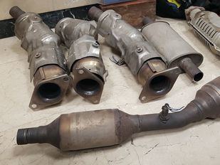 Cinco detenidos por el robo de catalizadores de coches