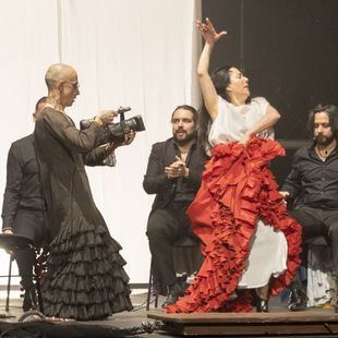 ‘Re-fracción’, el regreso de Eva Yerbabuena