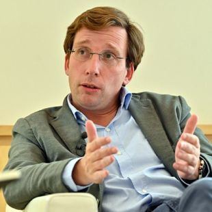 Almeida advierte que votar al PSOE en Madrid "no es votar Reyes Maroto, sino a Sánchez”