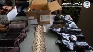 Arrestados por comerciar con objetos fabricados con pieles de serpiente y cocodrilo