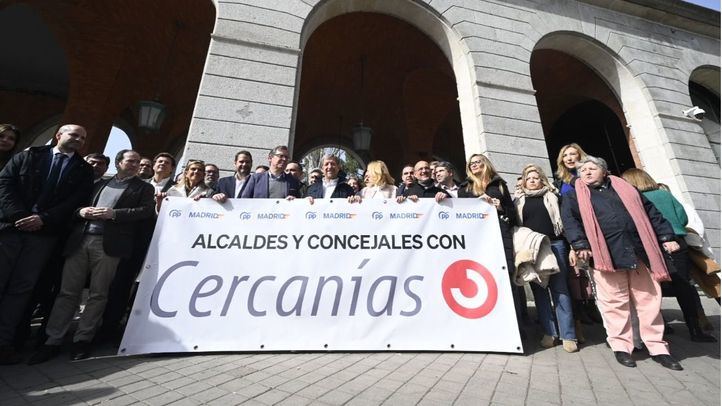 Cargos del PP Madrid se concentran este miércoles frente al Ministerio de Transportes para exigir mejoras en Cercanías