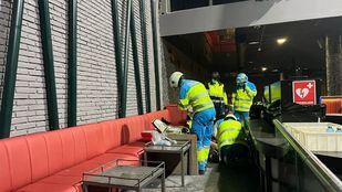 Herido grave un trabajador al caer del techo de un local en la calle Toledo