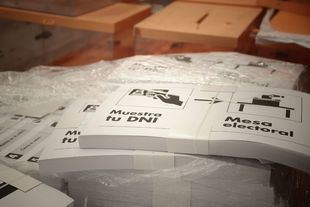 La Delegación del Gobierno 'desempolva' las urnas para el 28M