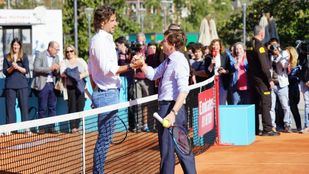 Almeida muestra sus dotes tenísticas en un mano a mano con Feliciano López