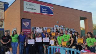 Los padres y madres del colegio Yvonne Blake se encierran para reclamar el fin de las obras
