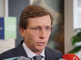 Almeida equiparará a Vicálvaro con un centro cultural y una nueva Unidad de Policía Municipal