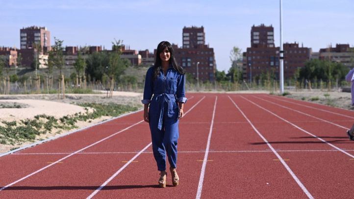 Begoña Villacís visita a la parcela del Bosque Metropolitano donde se ubica la pista de atletismo integrada