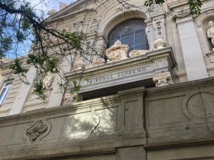 El TS rebaja la pena a un hombre que golpeó a su pareja por entender que no tenían una “relación estable”